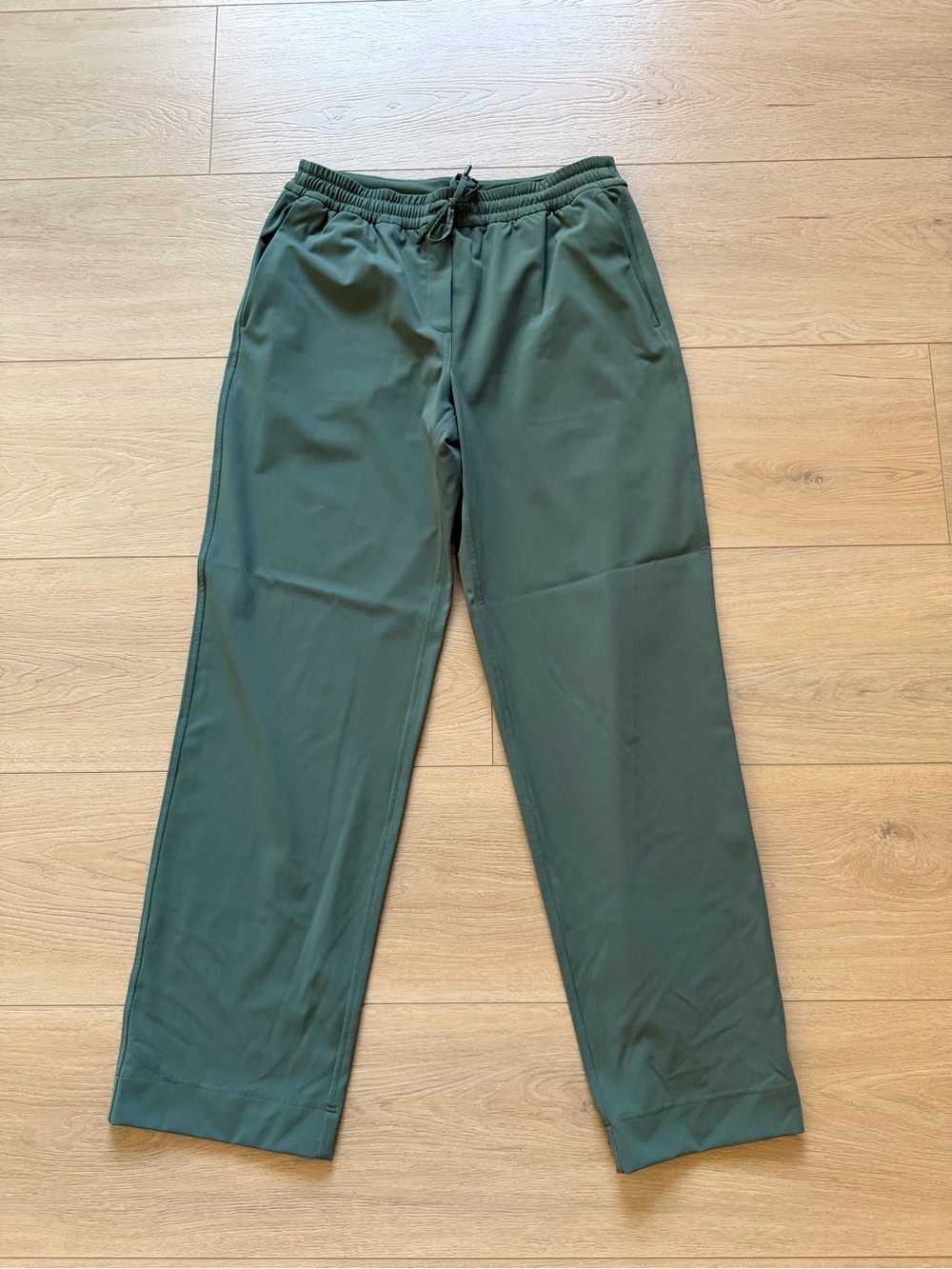 Women’s Lululemon Relaxed Wideleg Drawstring Dress Pants - Green